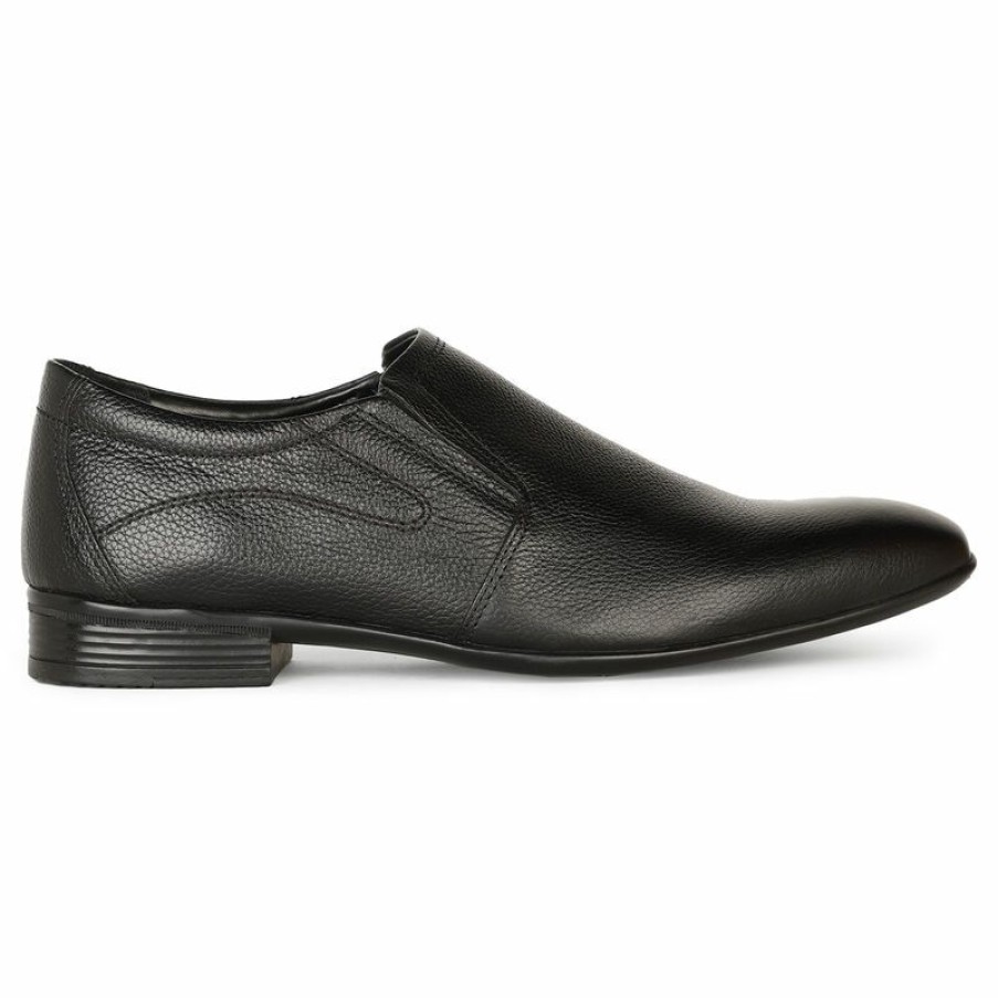 Formal Shoes * | Bata Black Slip-On Formal Shoes For Men